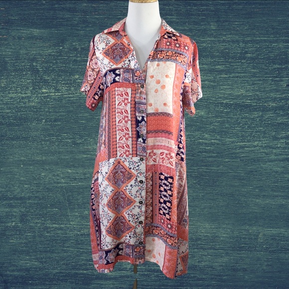 Poema Dresses & Skirts - Poema patchwork look collared button down dress